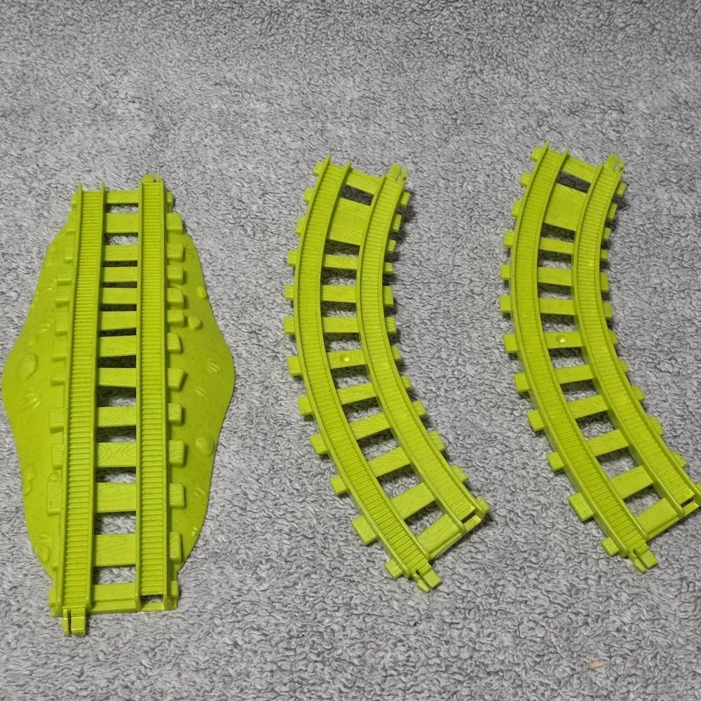 Thomas & Friends Toy Train Set Percy's Connect & Build Track Bucket Incomplete